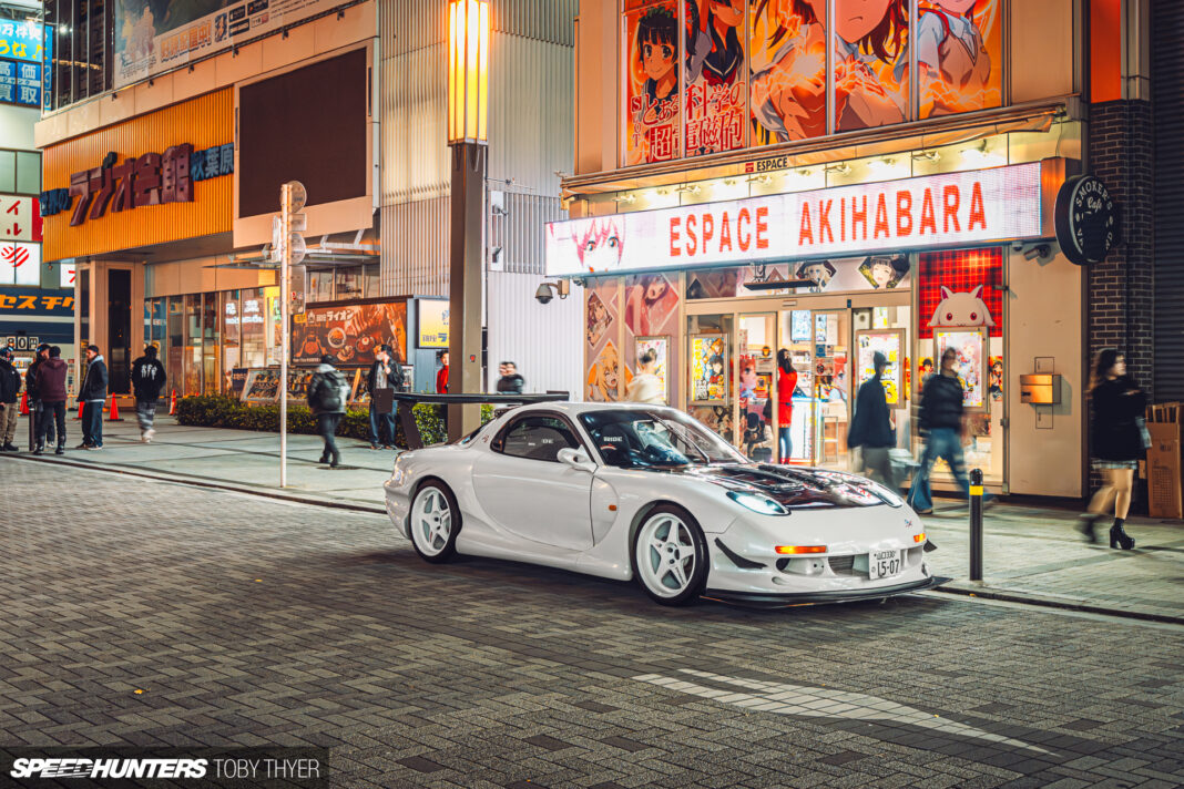 Peak Japan: An RE Amemiya 97GT-Kitted RX-7 Type RZ