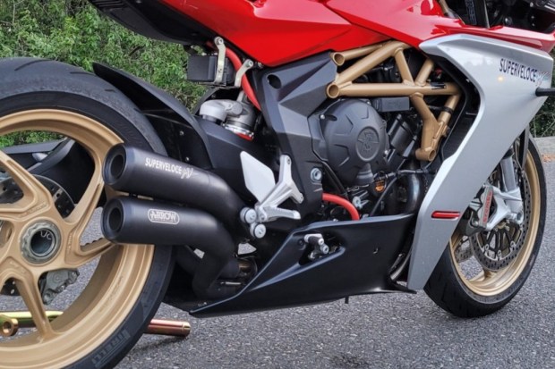 No Reserve: 2k-Mile 2021 MV Agusta Superveloce 800