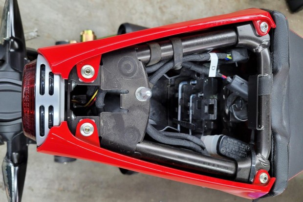 No Reserve: 2k-Mile 2021 MV Agusta Superveloce 800