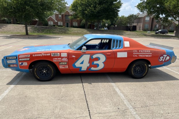440-Powered 1973 Dodge Charger SE Hardtop