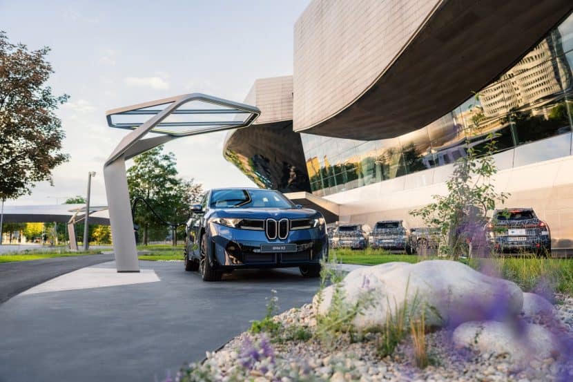 2026 BMW IX3 charging 400kw at the BMW Welt